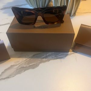 Burberry sunglasses